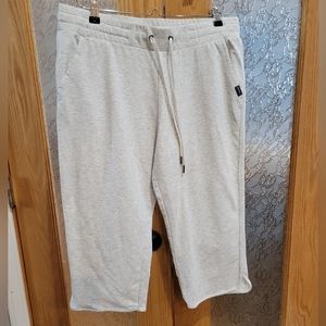 🌺4/20 bundle🌺Eddie Bauer. Large. Capri. Gray.